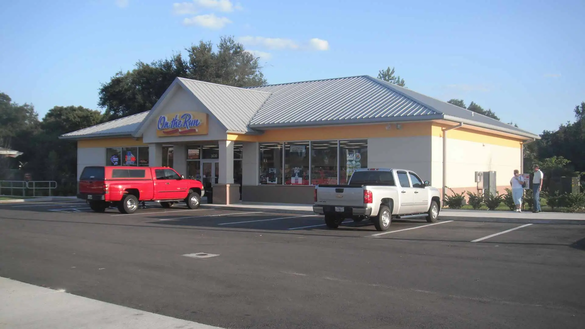 Exterior photo of a recently constructed convenience store.