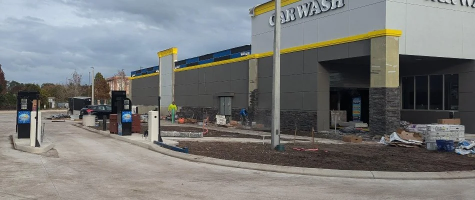Car wash in Florida during construction.