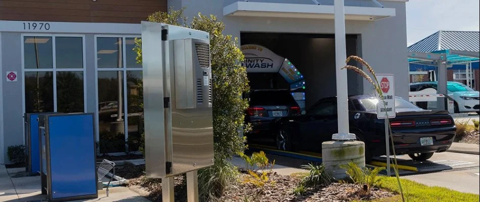 Vehicle entering a car wash in Baton Rouge, LA.
